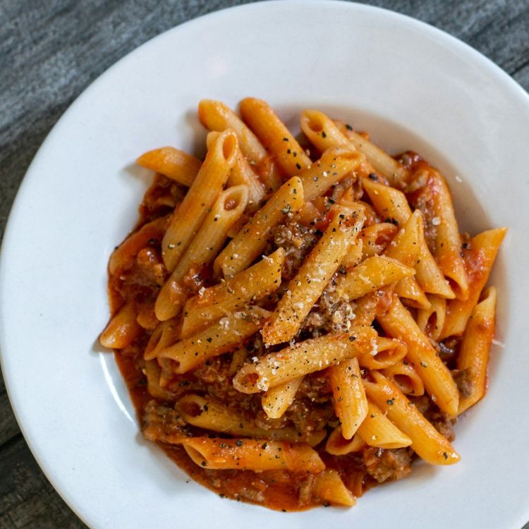 Creamy pasta with herbs
